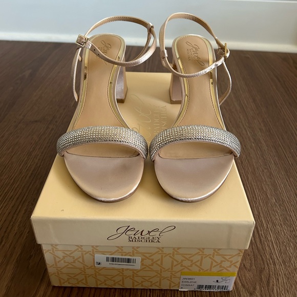 Jewel Badgley Mischka ‘Earlene’ - Picture 9 of 13